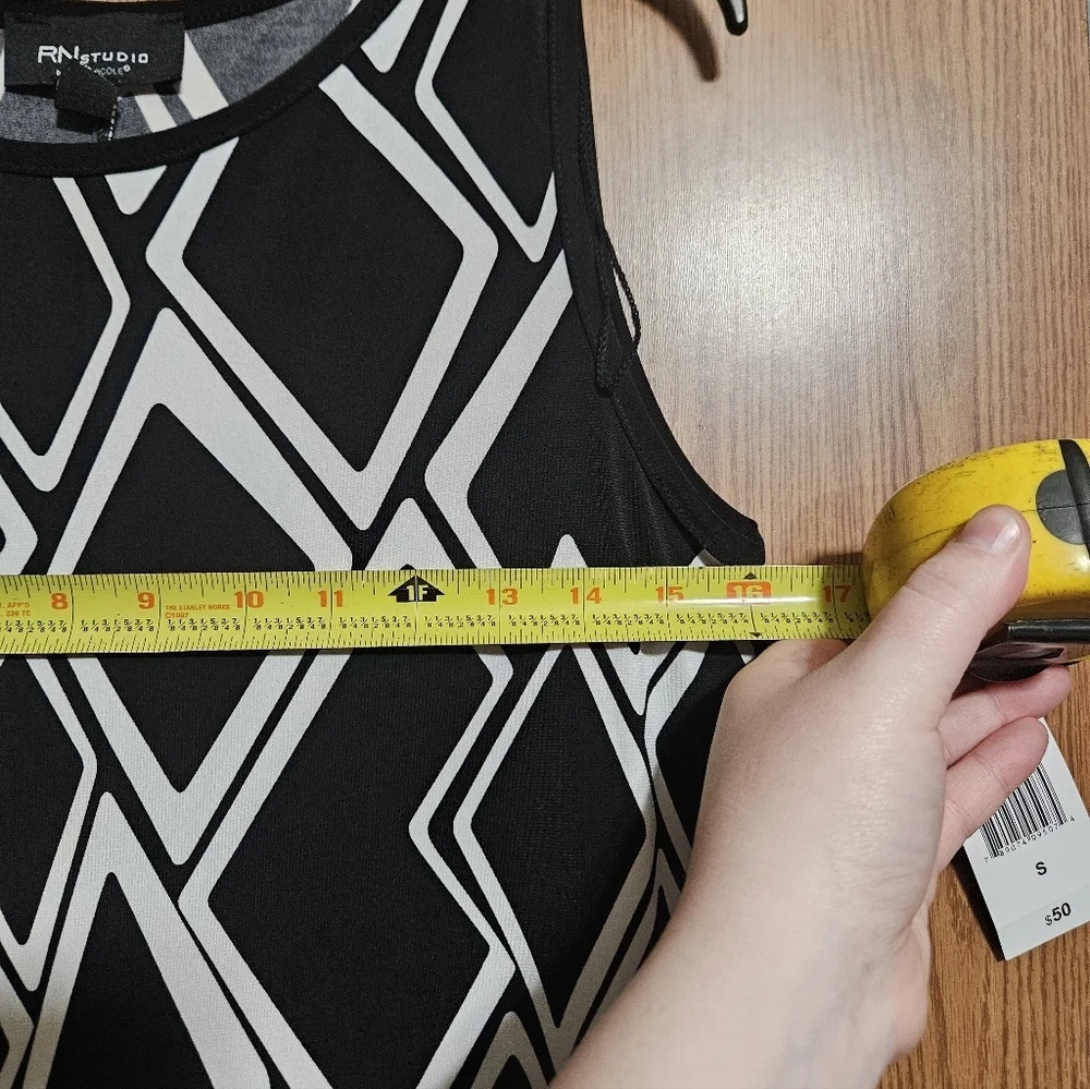 RN Studio NWT Womens Black & White Sleeveless Dress Geometric Pattern! - Picture 5 of 6